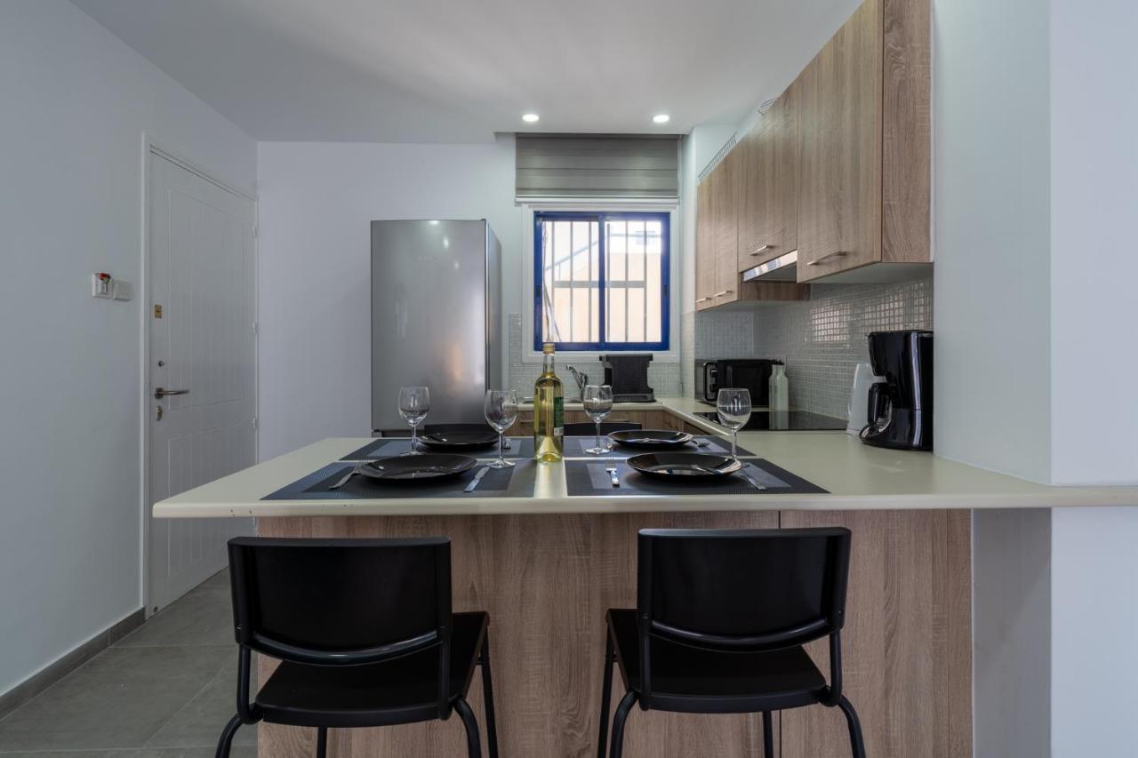 Odyssey - Captivating 2-Bedroom Retreat In 라르나카 외부 사진