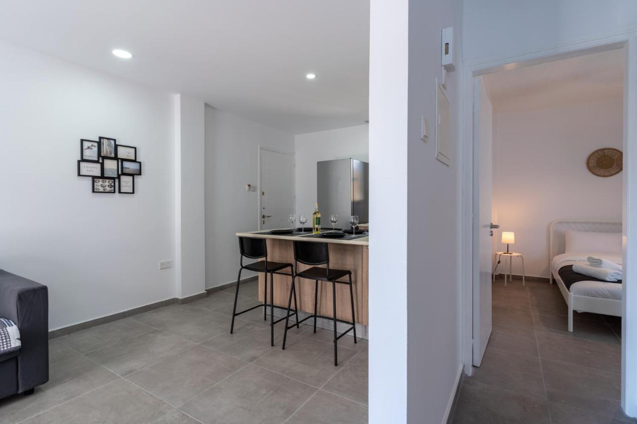 Odyssey - Captivating 2-Bedroom Retreat In 라르나카 외부 사진