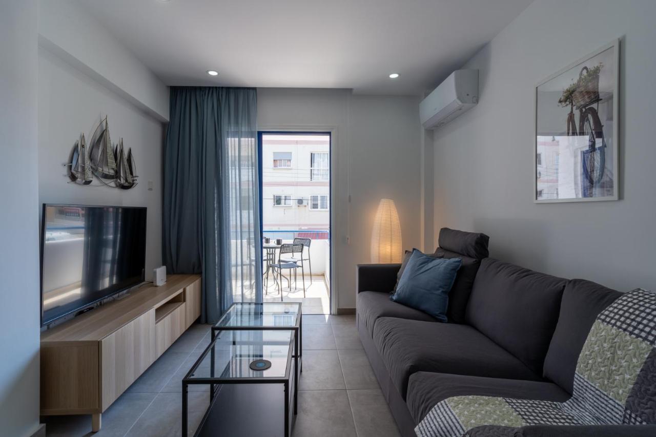 Odyssey - Captivating 2-Bedroom Retreat In 라르나카 외부 사진